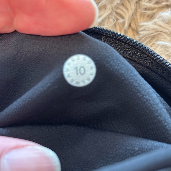 lululemon athletica Black Crop Run Leggings 10 - Picture 6 of 6